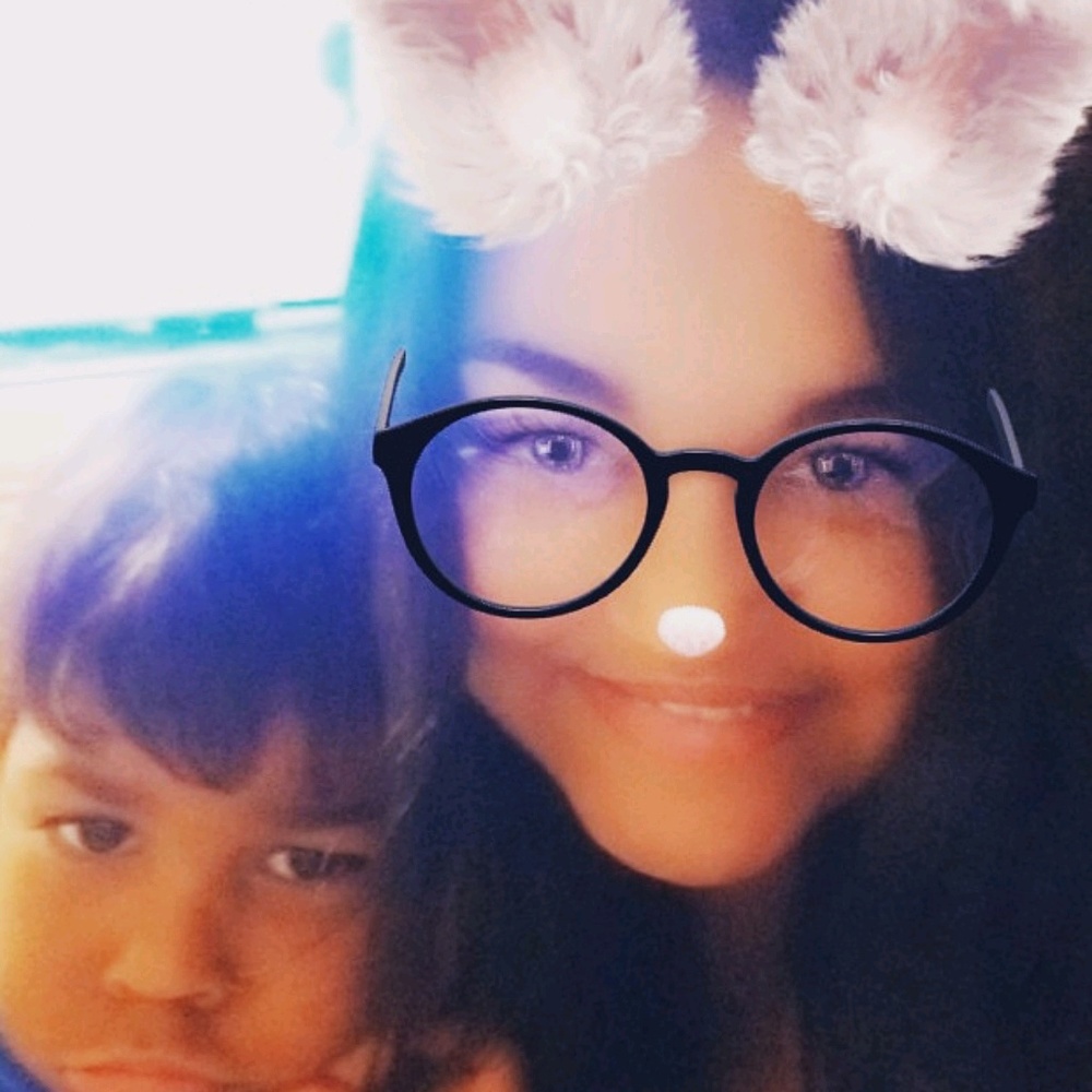 Meet your Posher, Kayla